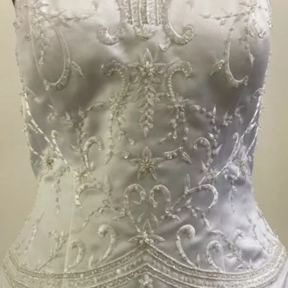 Olay cassini wedding dress - Picture 2 of 16